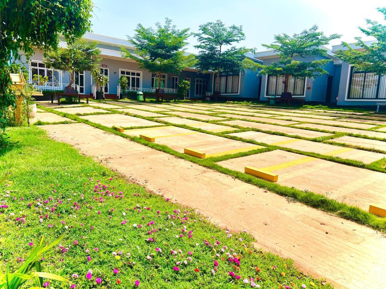 Chomkatae Bungalows Sen Monourom Luaran gambar